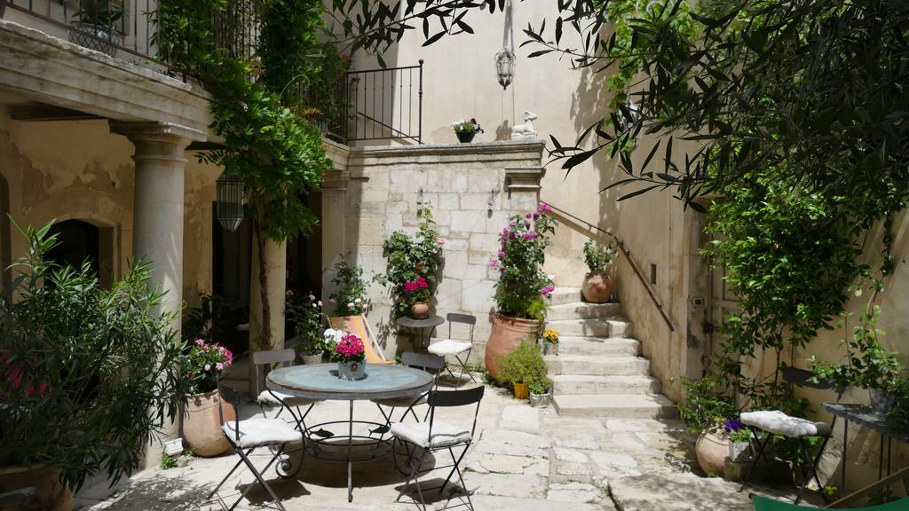 La Maison D'Isidore Saint-Remy-de-Provence Exterior photo